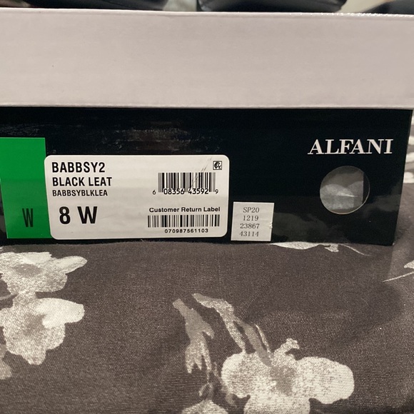 Women shoes - Picture 3 of 4